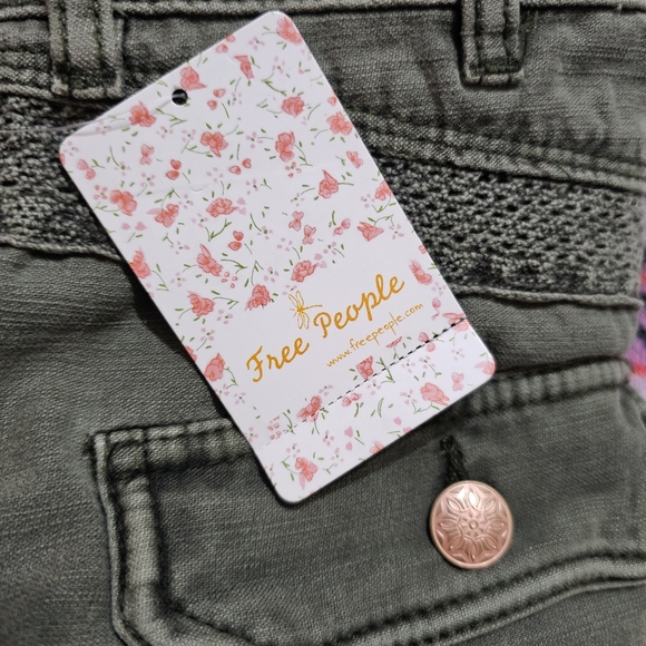 FREE PEOPLE Lace Trim Casual Denim Shorts Green Womens size 0 - Picture 4 of 4